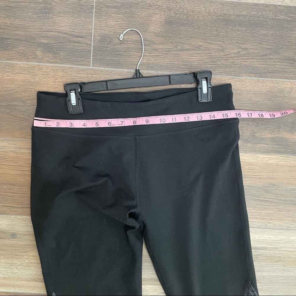 Fabletics Womens Capris Leggings Black Pull On - Picture 7 of 7